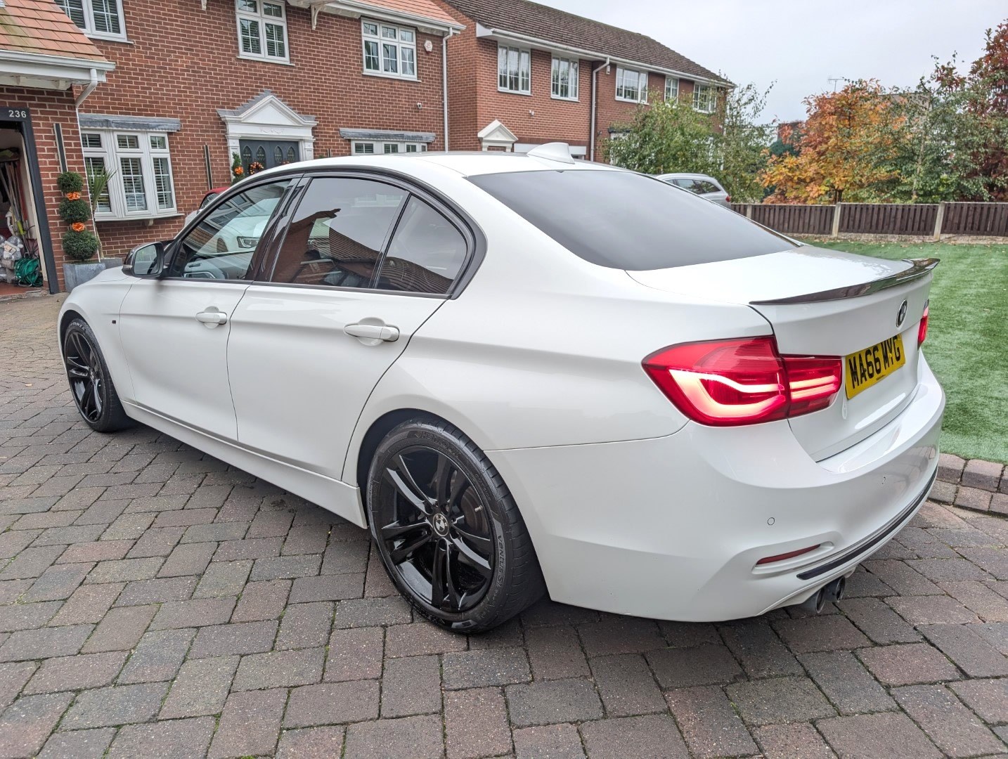 BMW 3 Series Listing Image