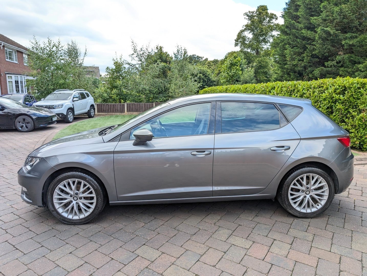 SEAT Leon Listing Image