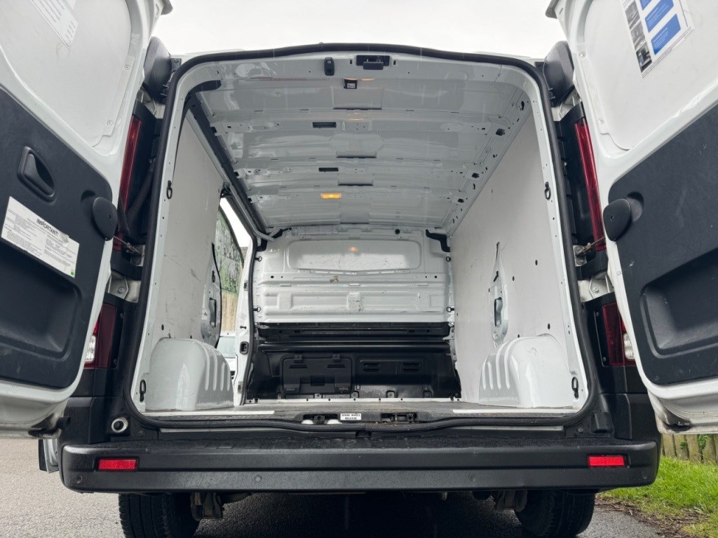 Vauxhall Vivaro Listing Image