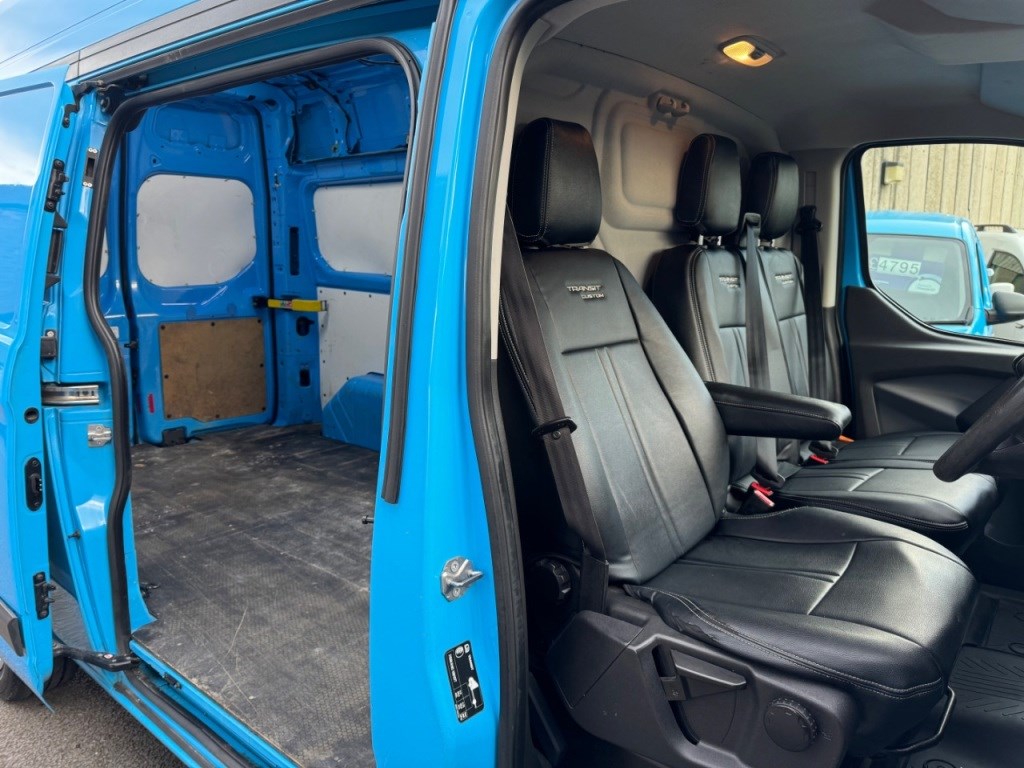 Ford Transit Custom Listing Image