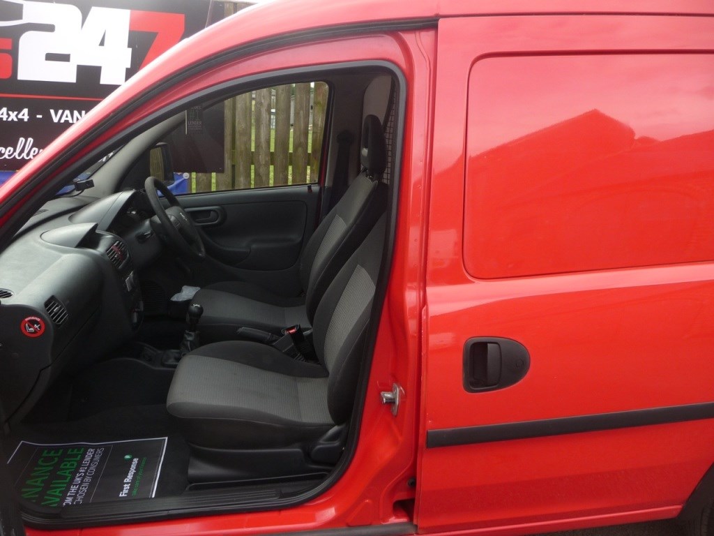 Vauxhall Combo Listing Image