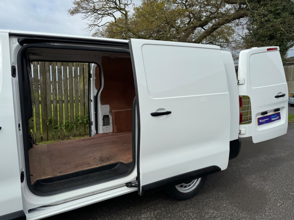 Citroen Dispatch Listing Image