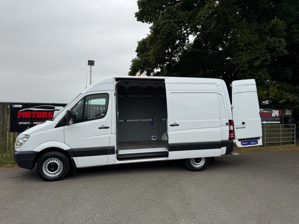 Mercedes-Benz Sprinter Listing Image