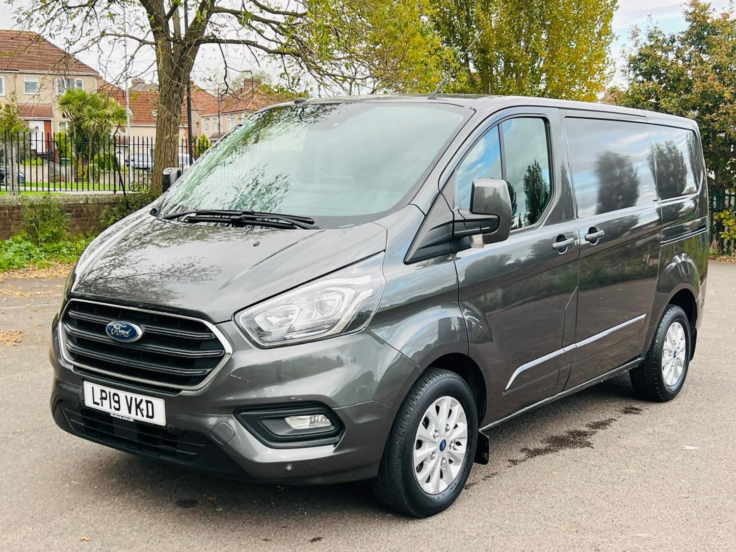 Ford Transit Custom Listing Image