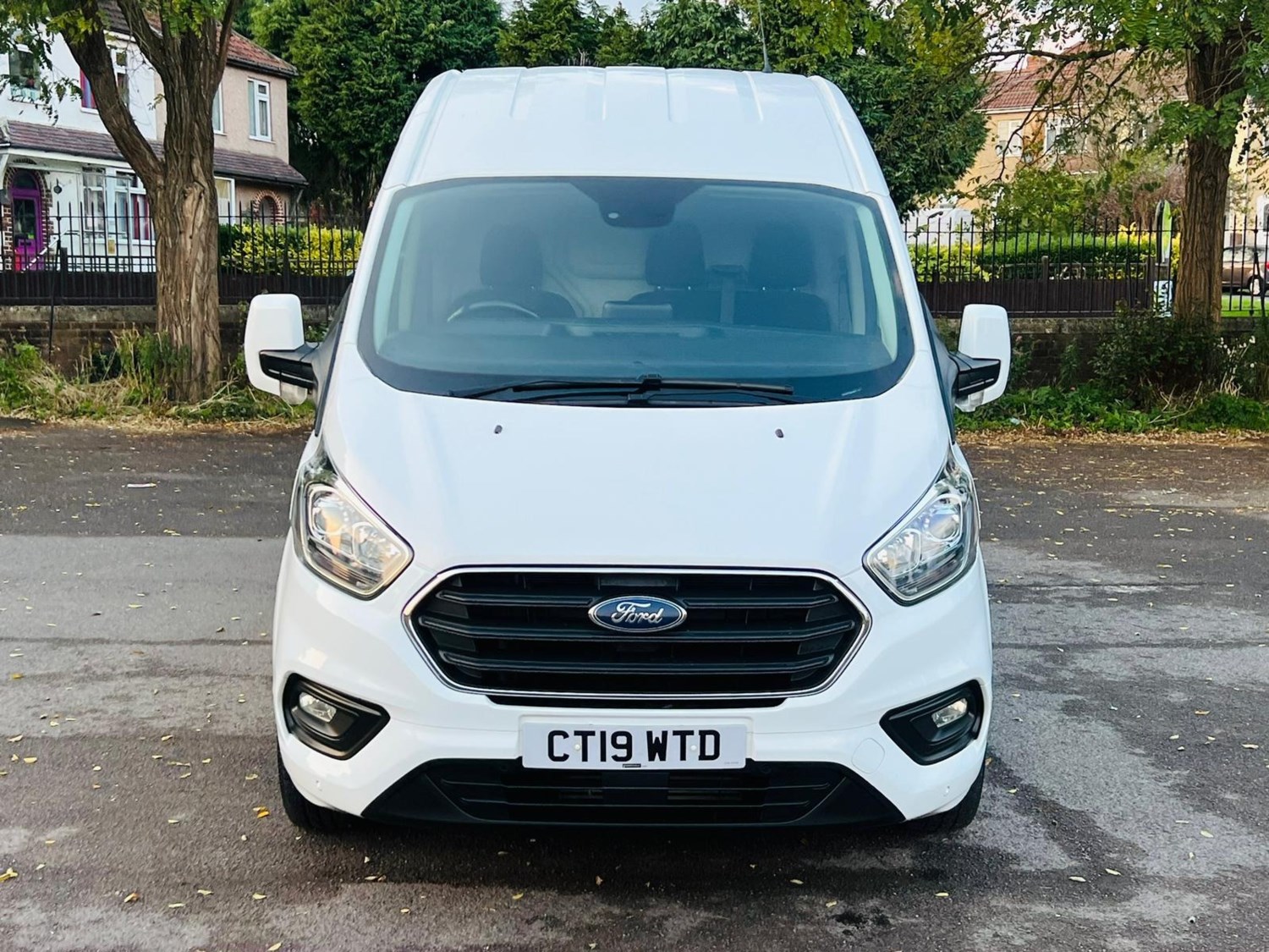 Ford Transit Custom Listing Image