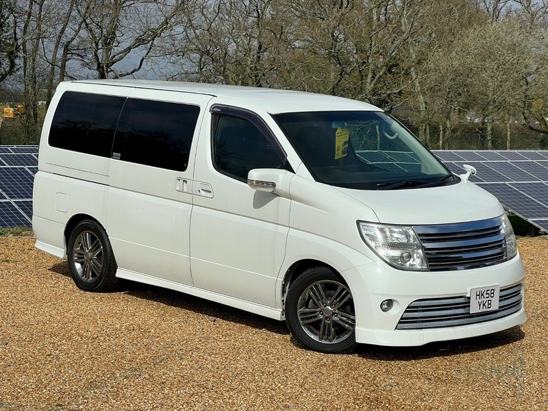 Nissan Elgrand Listing Image