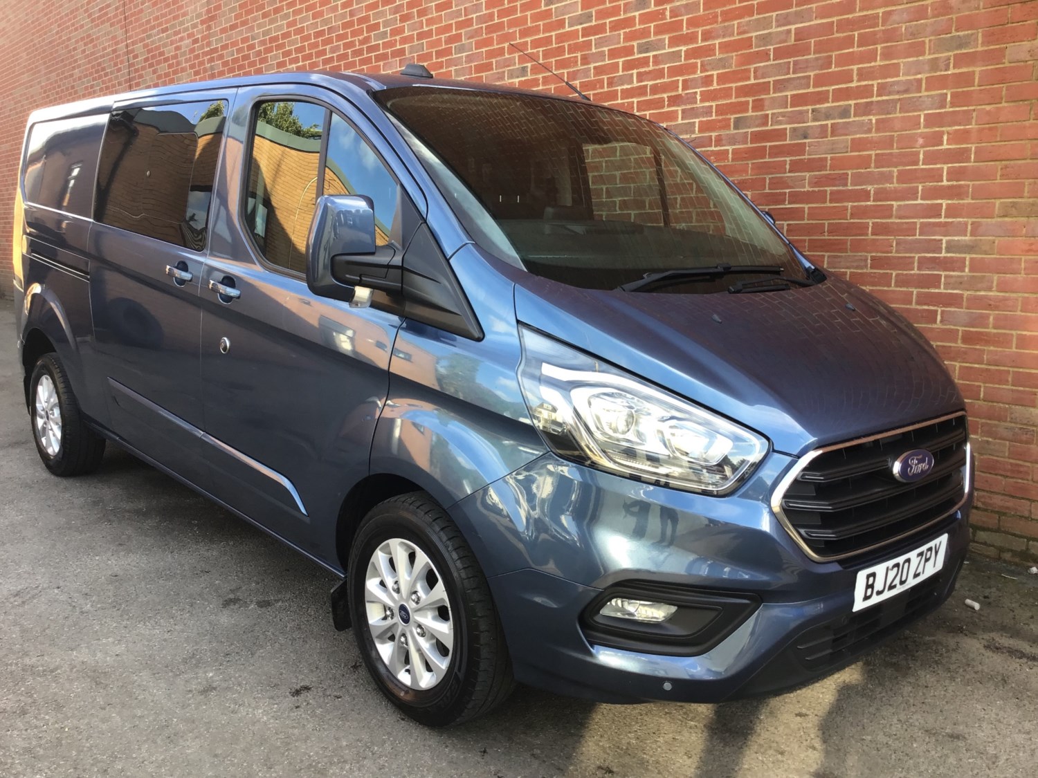 Ford Transit Custom Listing Image