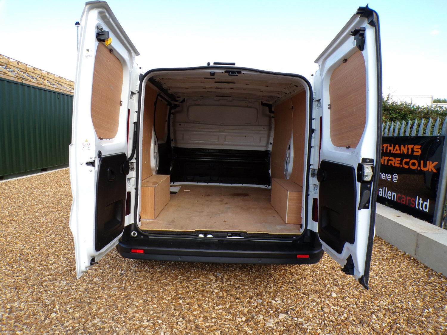 Renault Trafic Listing Image