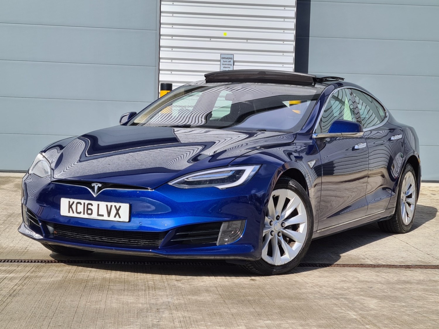 Tesla Model S Listing Image