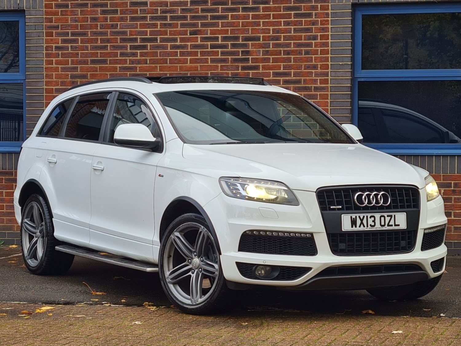 Audi Q7 Listing Image