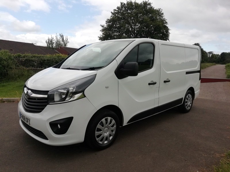 Vauxhall Vivaro Listing Image