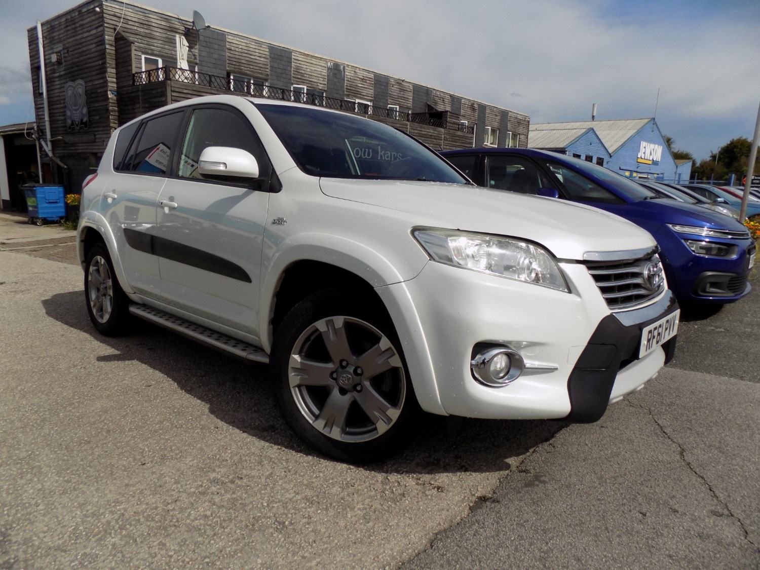 Toyota RAV4 Listing Image