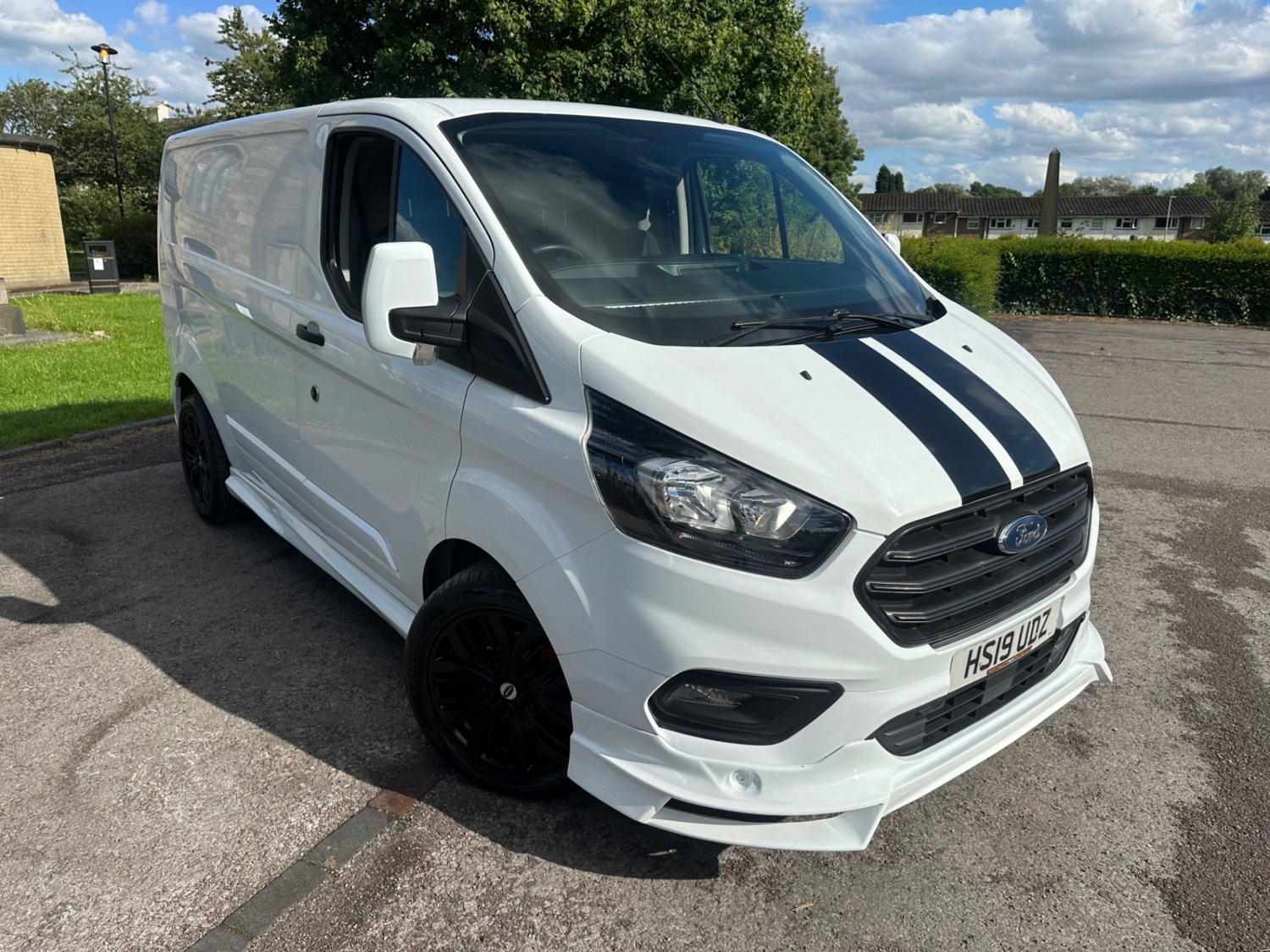 Ford Transit Custom Listing Image