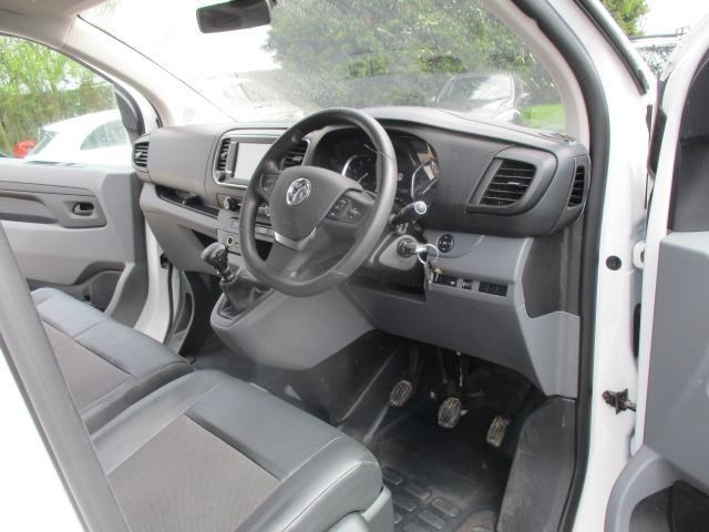 Vauxhall Vivaro Listing Image