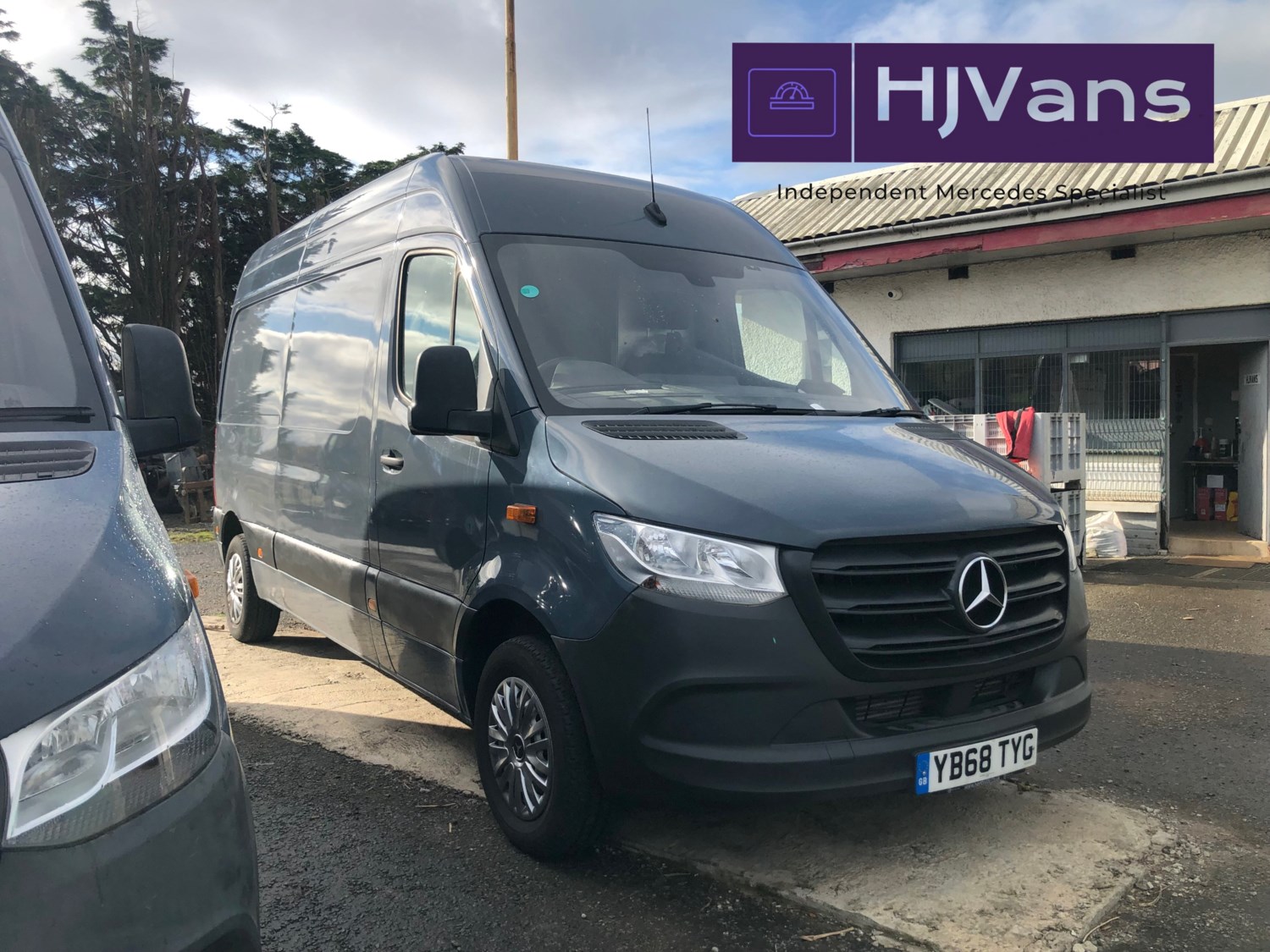 Mercedes-Benz Sprinter Listing Image