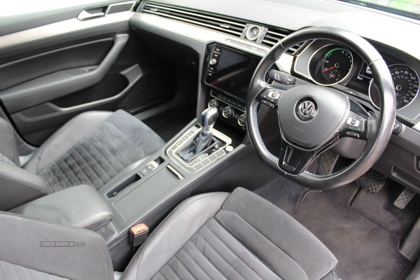 Volkswagen Passat Listing Image