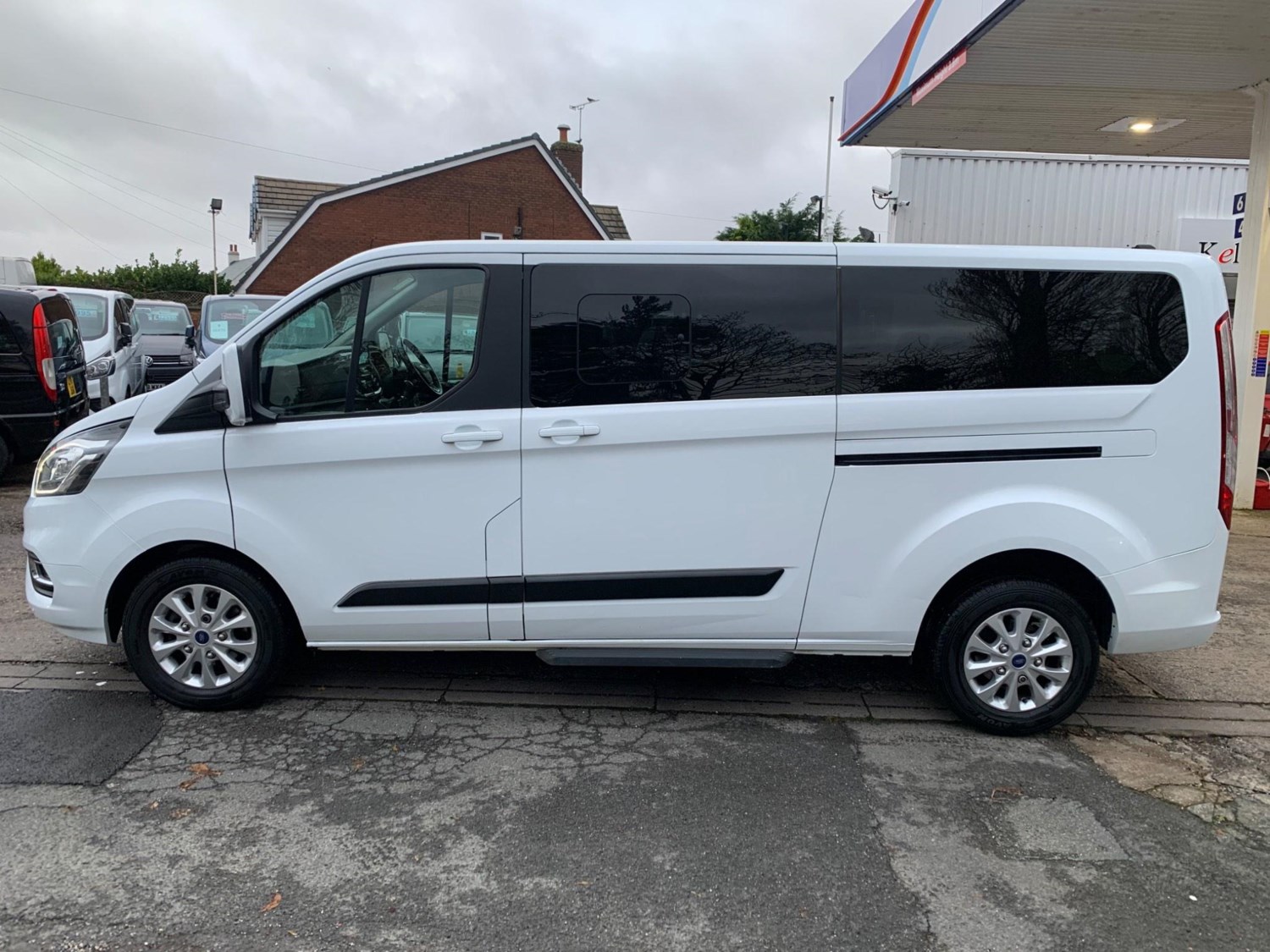 Ford Tourneo Custom Listing Image