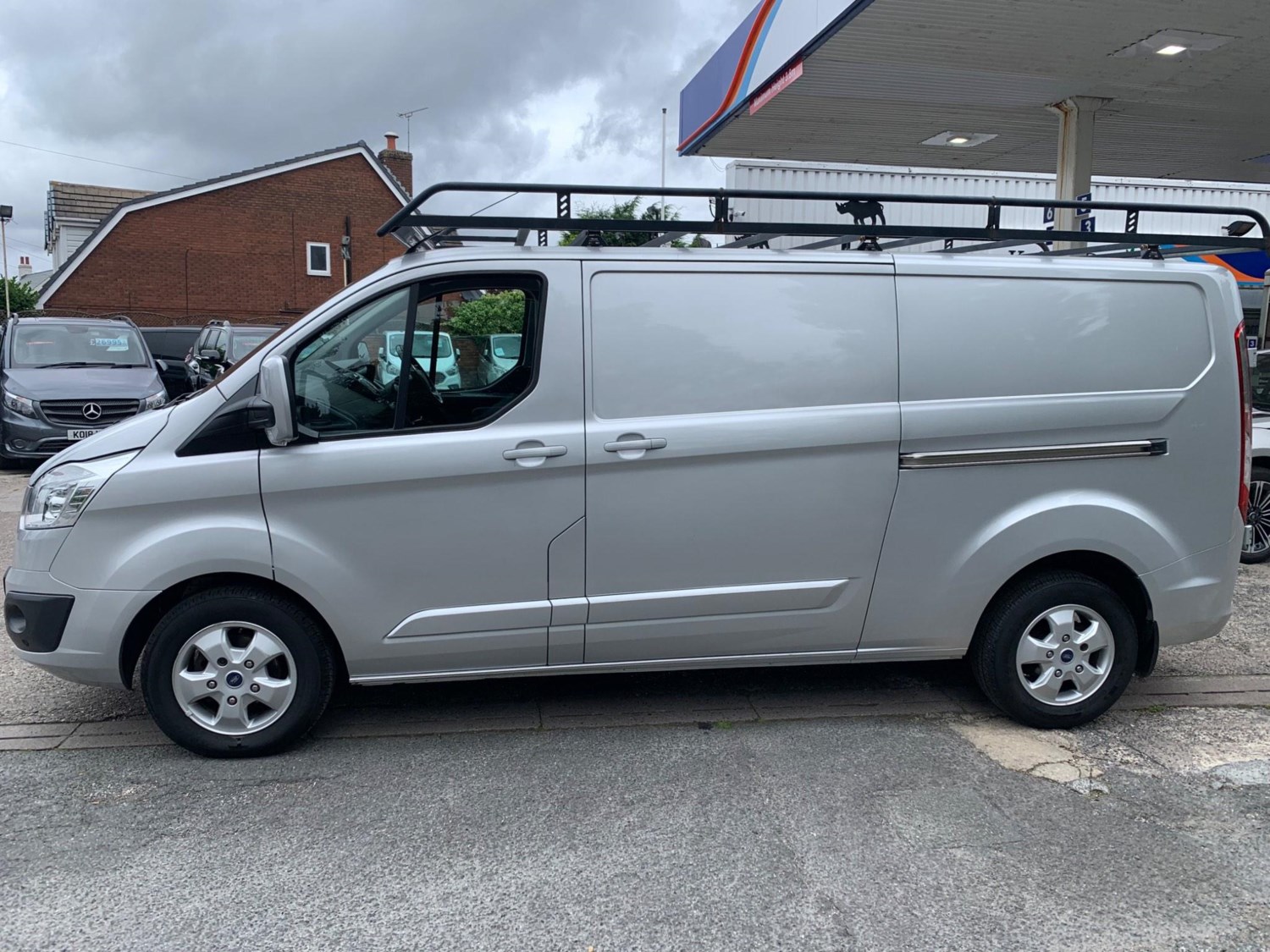 Ford Transit Custom Listing Image