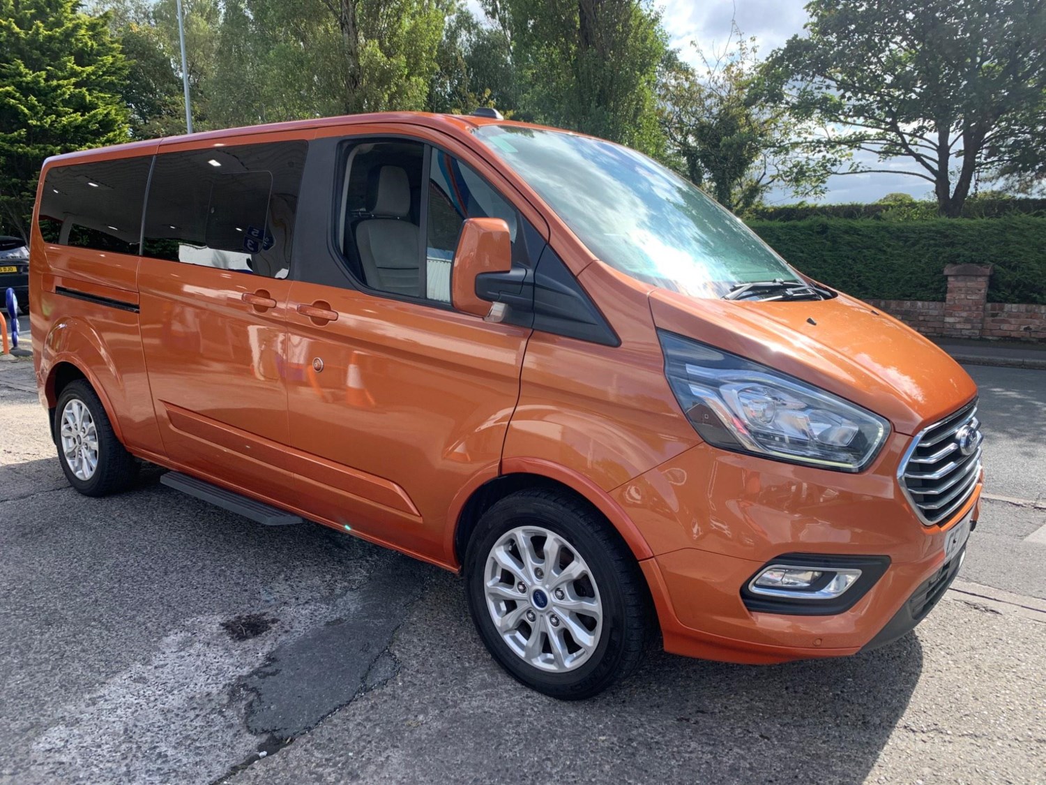 Ford Tourneo Custom Listing Image