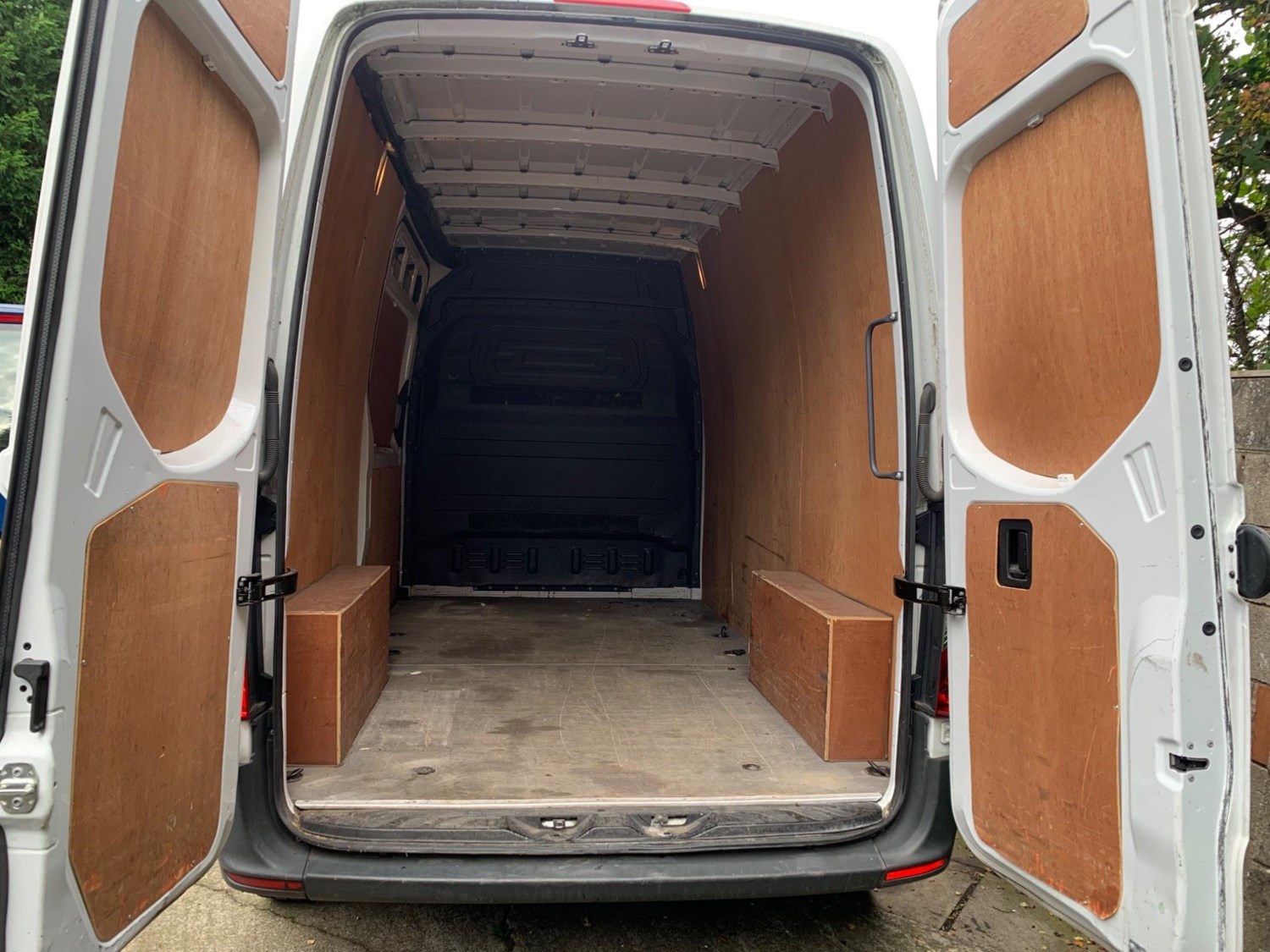 Mercedes-Benz Sprinter Listing Image