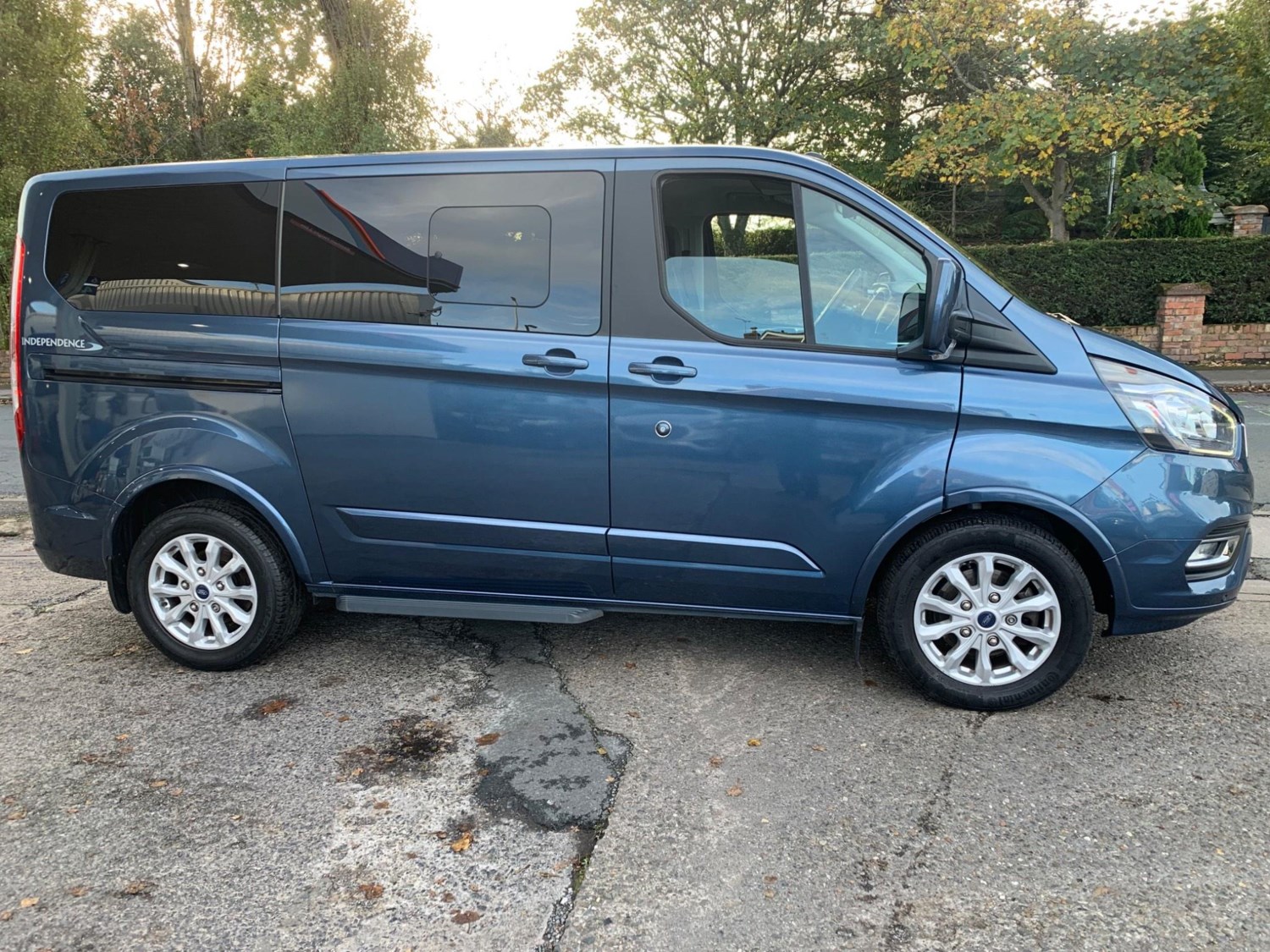 Ford Tourneo Custom Listing Image