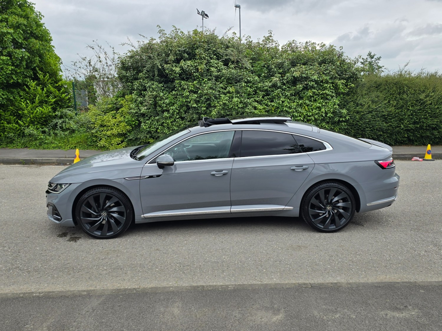 Volkswagen Arteon Listing Image