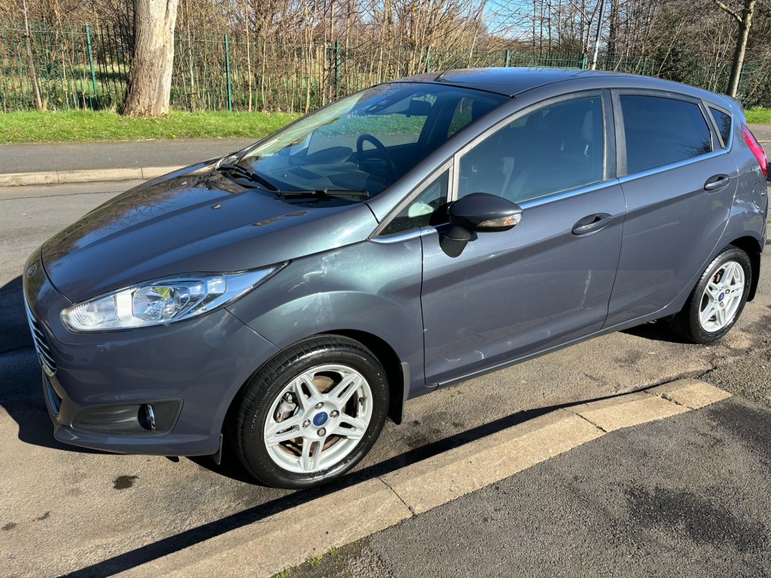 Ford Fiesta Listing Image