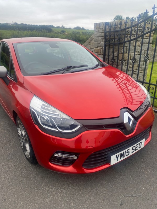 Renault Clio Listing Image