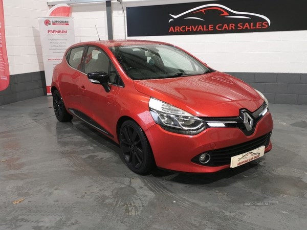 Renault Clio Listing Image