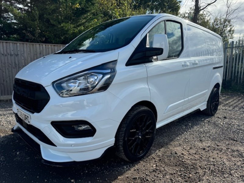 Ford Transit Custom Listing Image