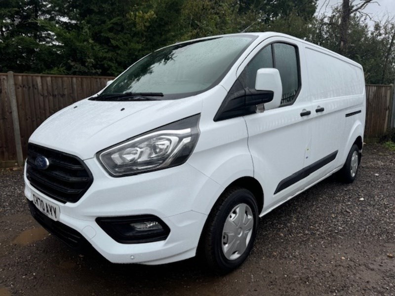 Ford Transit Custom Listing Image