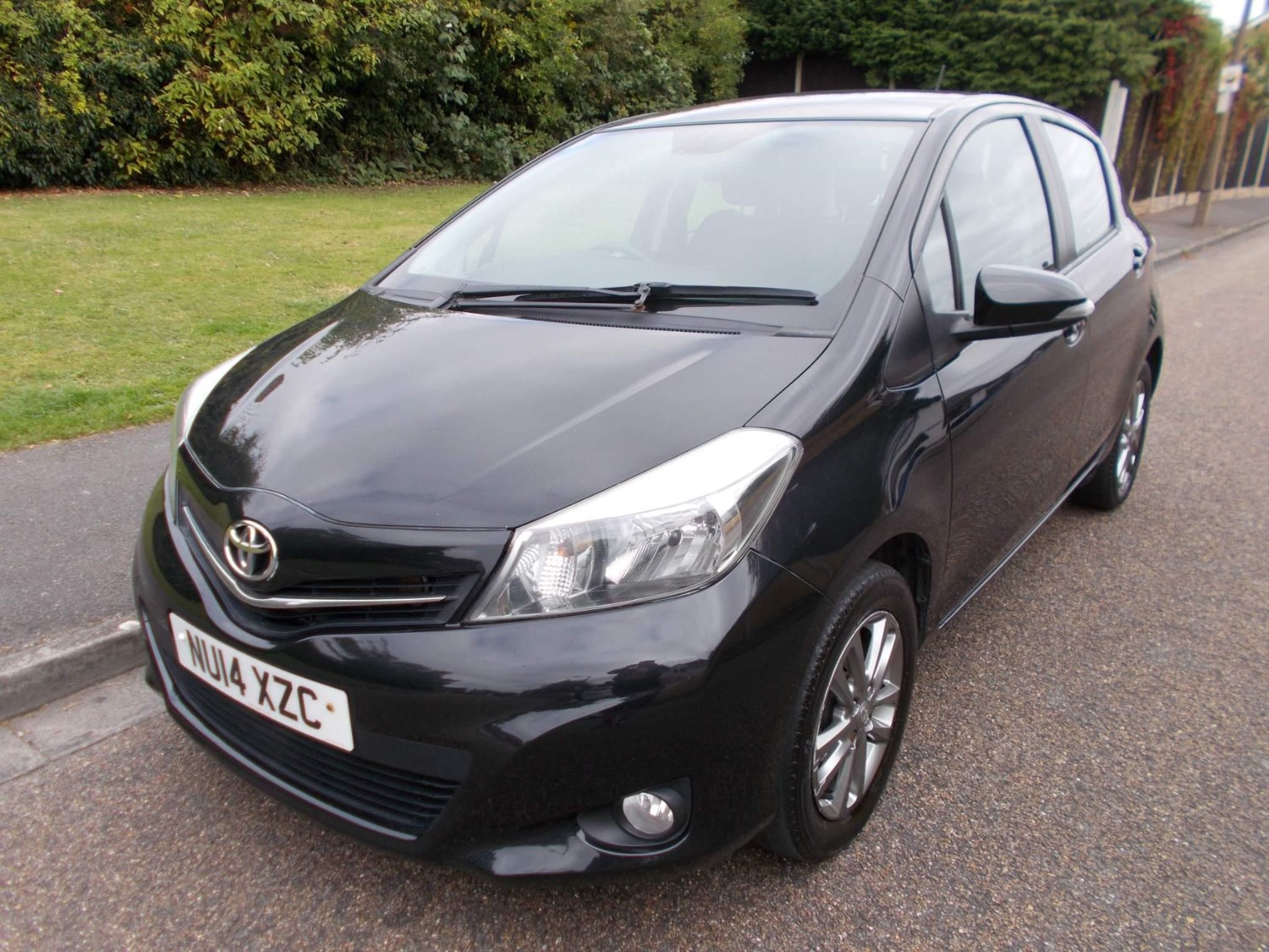 Toyota Yaris Listing Image