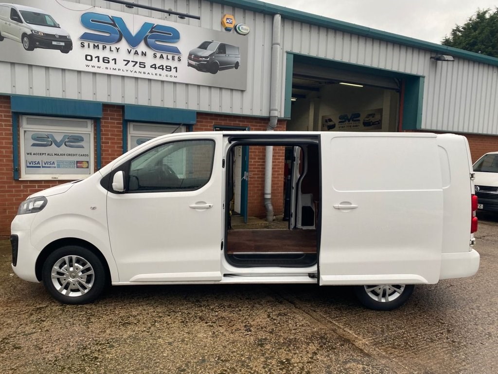 Vauxhall Vivaro Listing Image