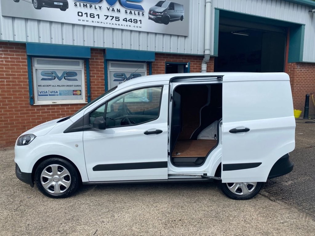 Ford Transit Courier Listing Image