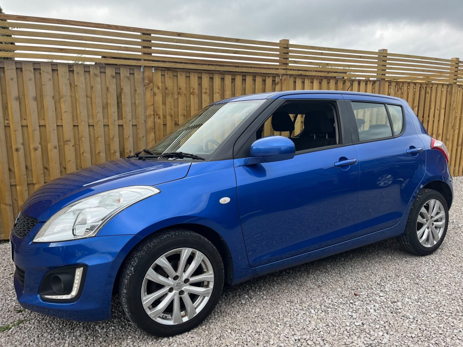 Suzuki Swift Listing Image