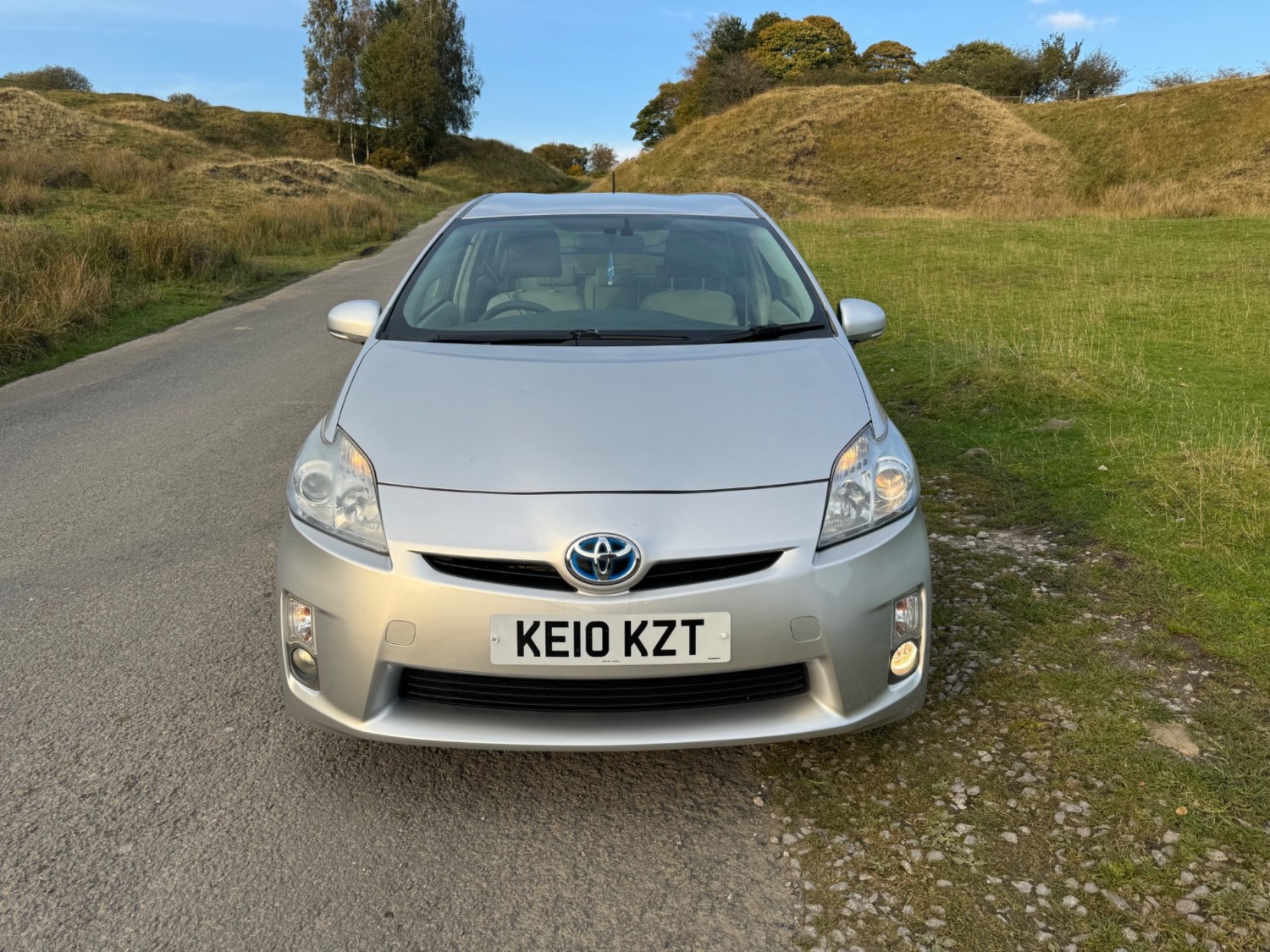 Toyota Prius Listing Image