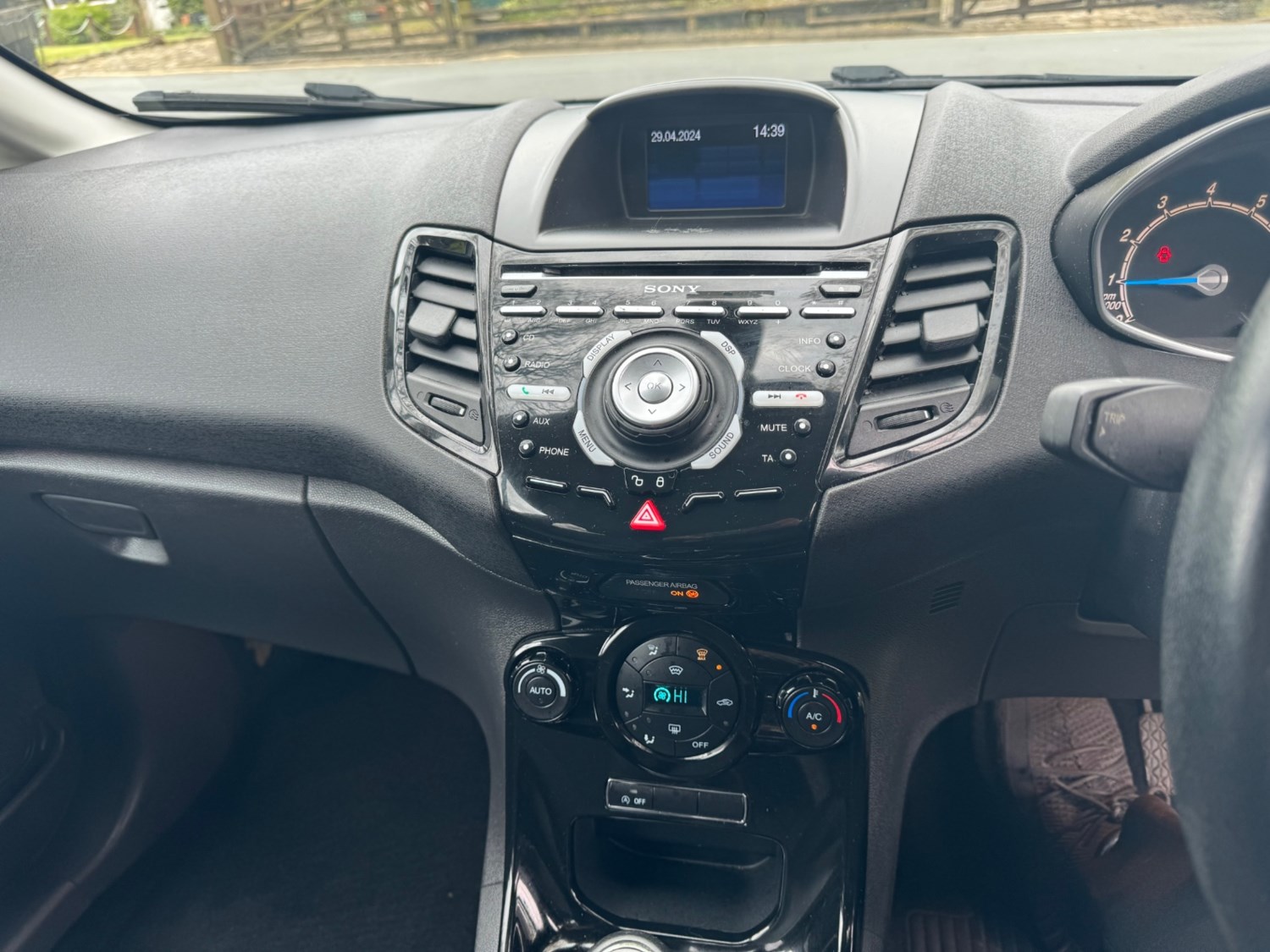 Ford Fiesta Listing Image