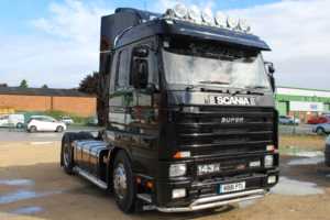 1996 N Scania 3 Series 143H *Show Truck in Fantastic Road Condition* Doors 