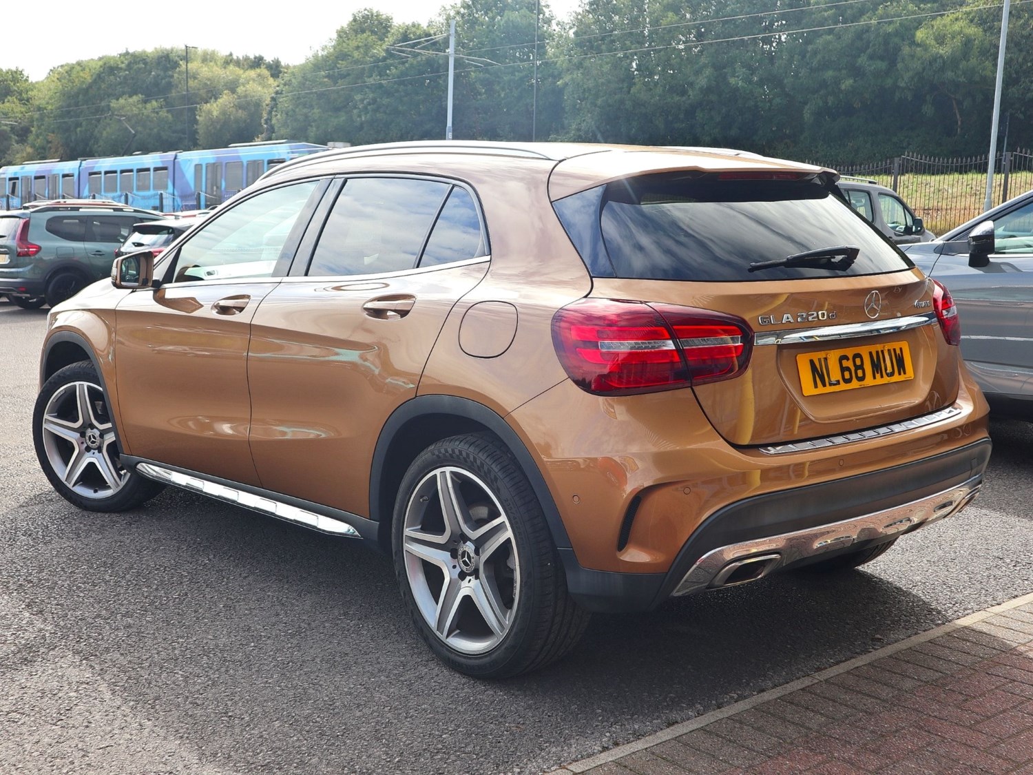 Mercedes-Benz GLA Listing Image