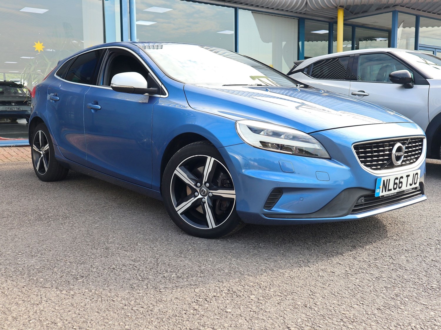 Volvo V40 Listing Image