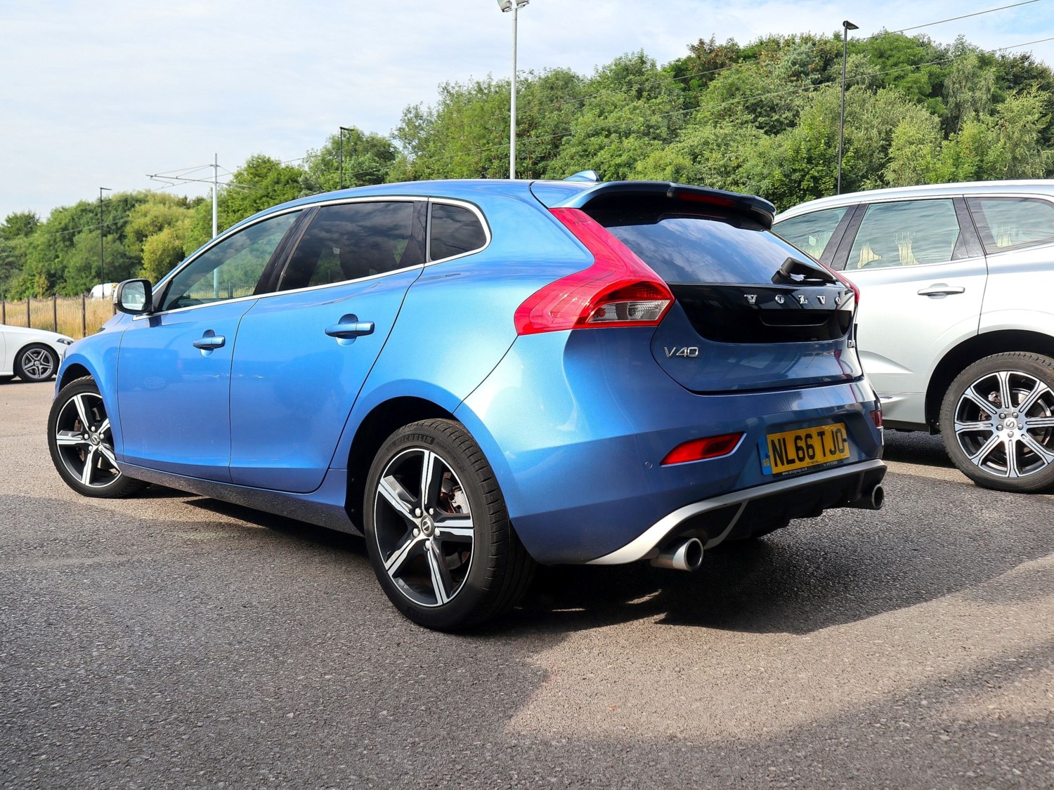 Volvo V40 Listing Image