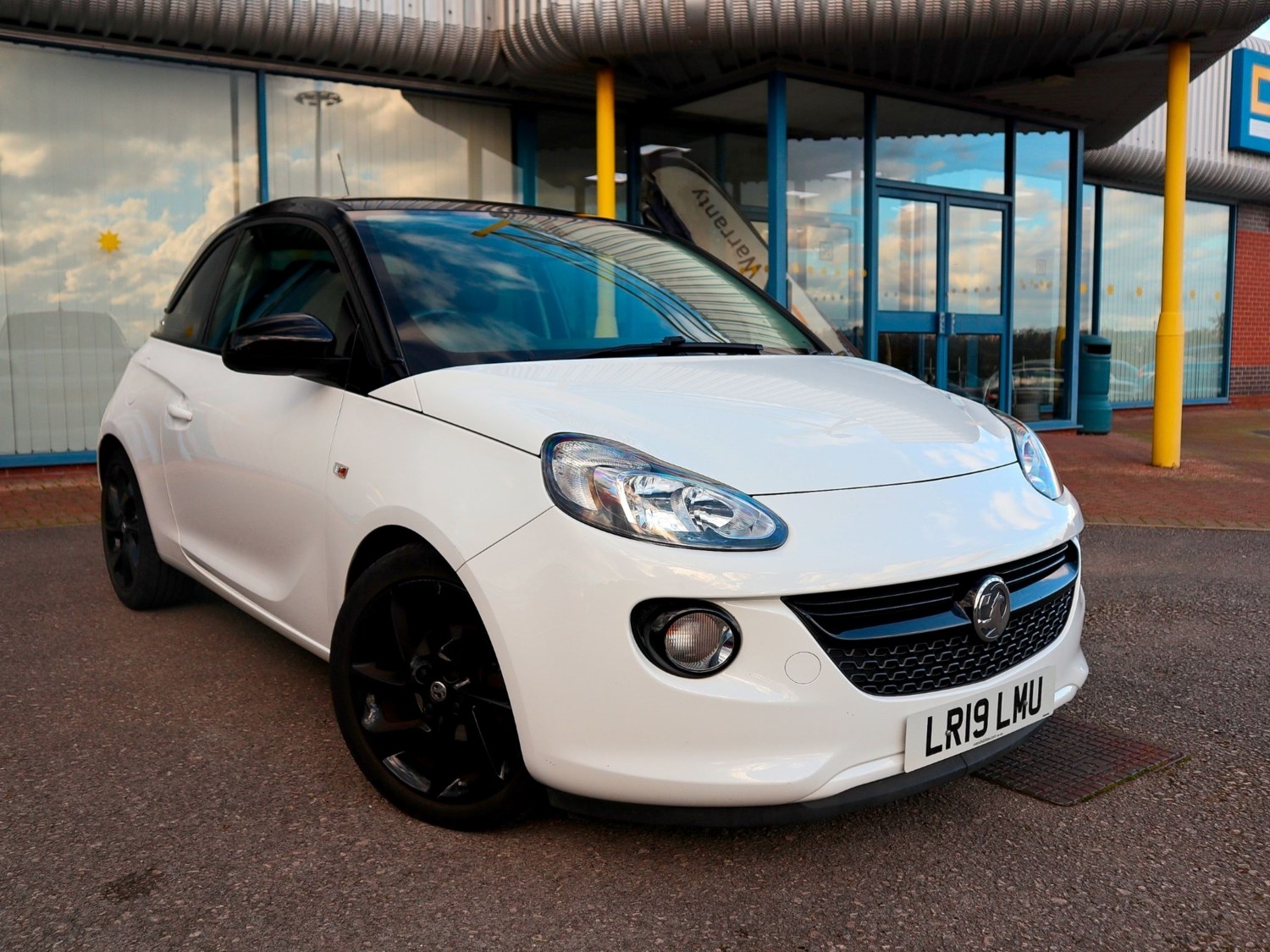 Vauxhall ADAM Listing Image