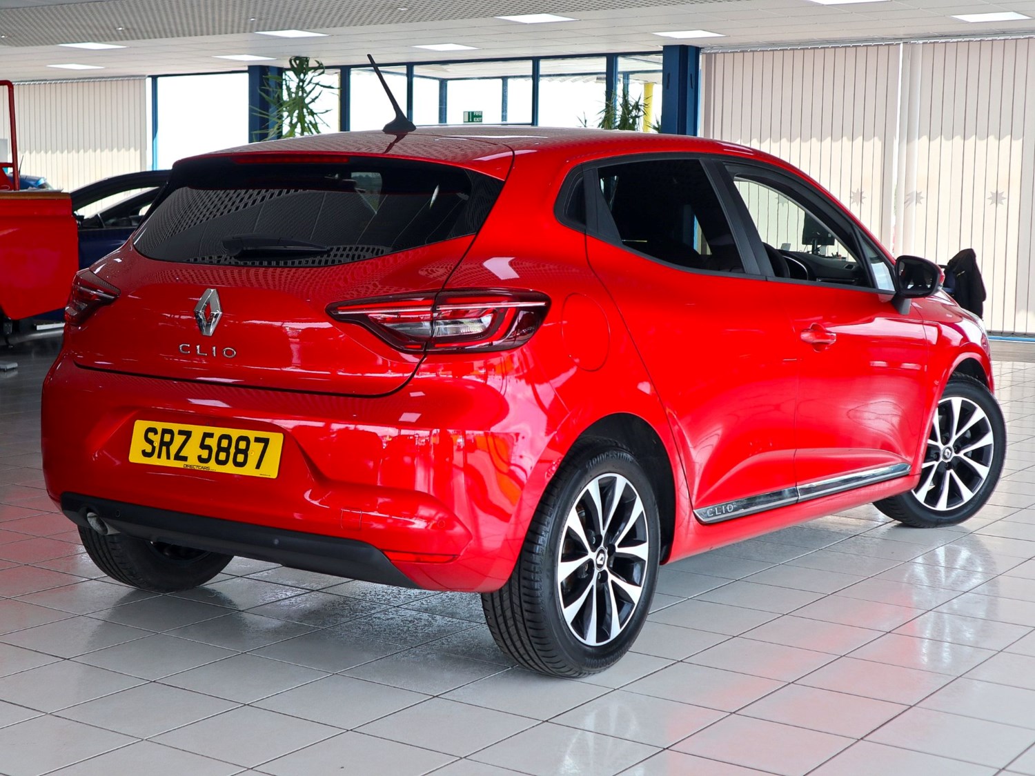 Renault Clio Listing Image