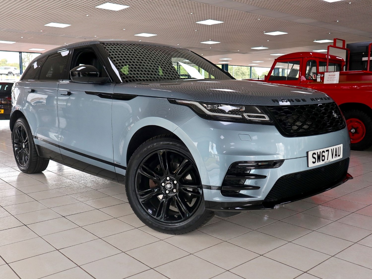 Land Rover Range Rover Velar Listing Image