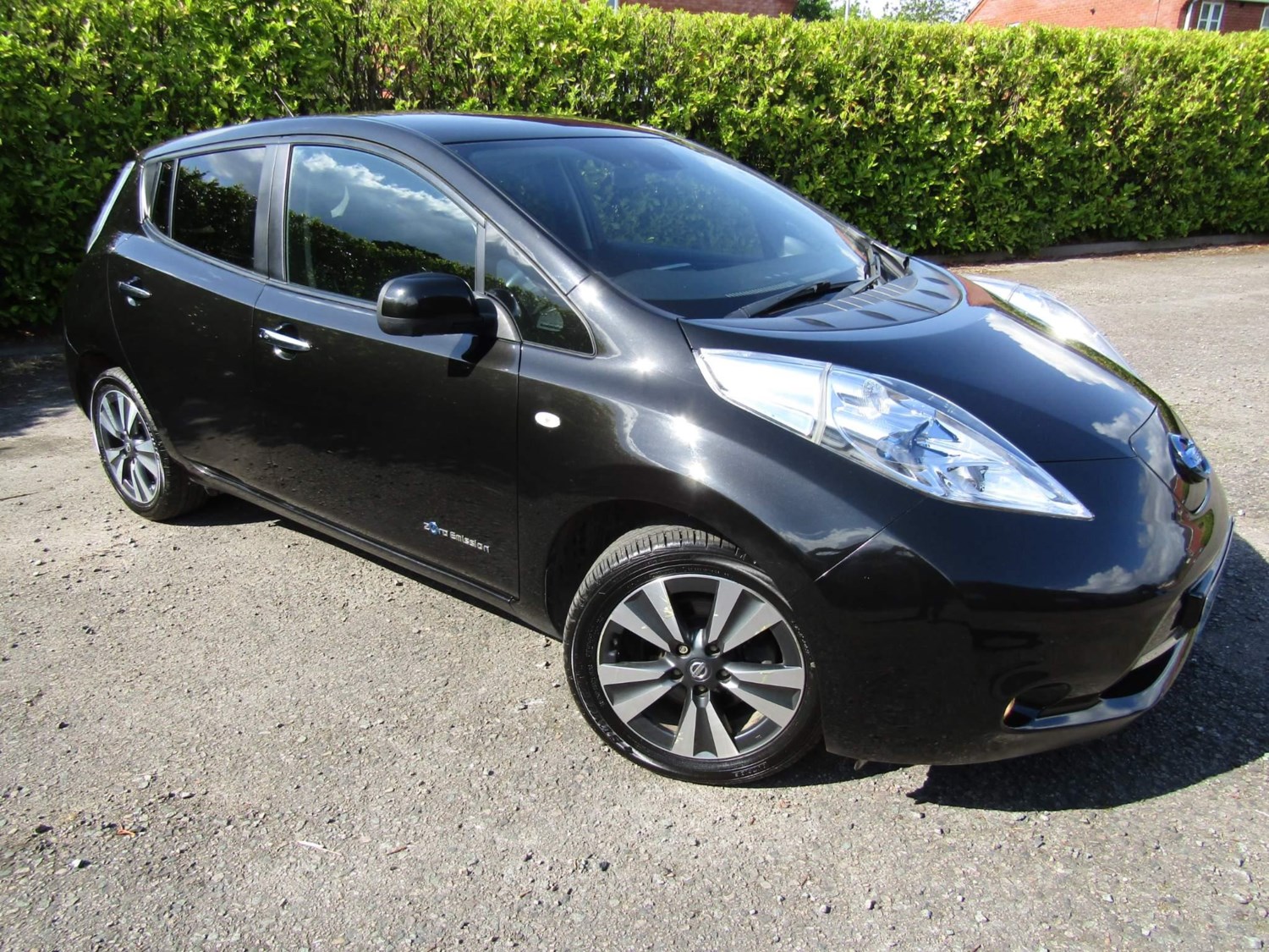 Nissan Leaf Listing Image