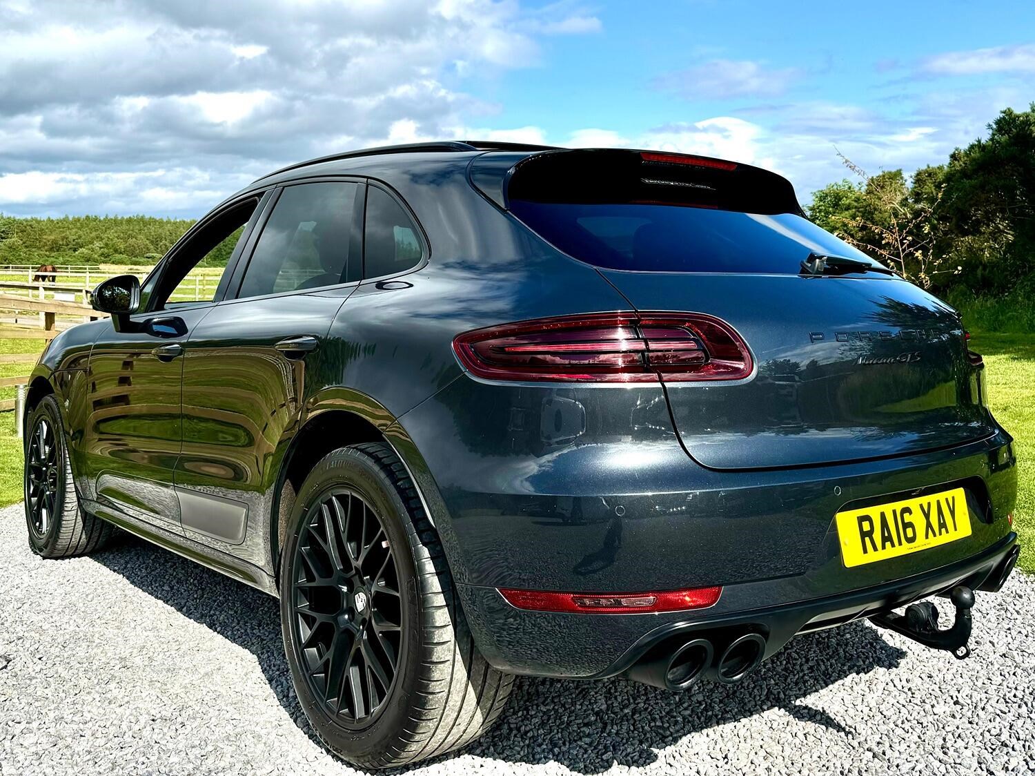 Porsche Macan Listing Image