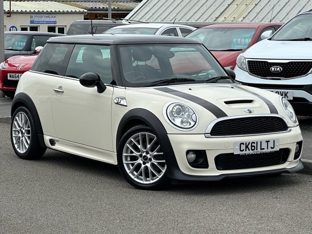 MINI Hatch Listing Image