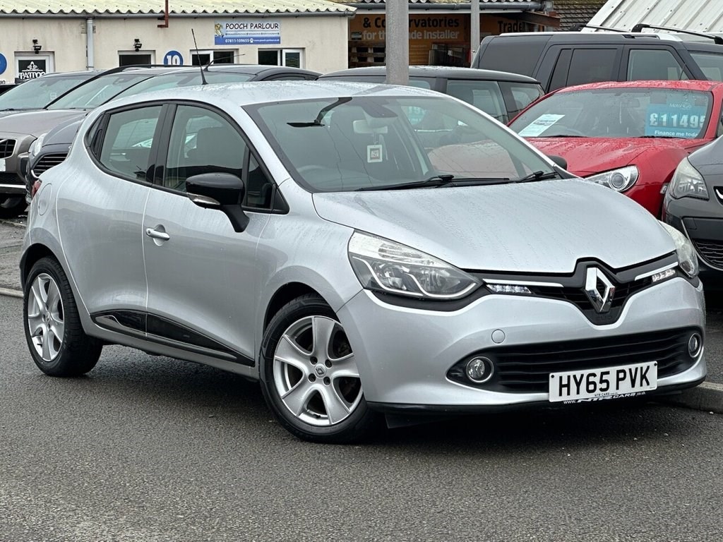 Renault Clio Listing Image