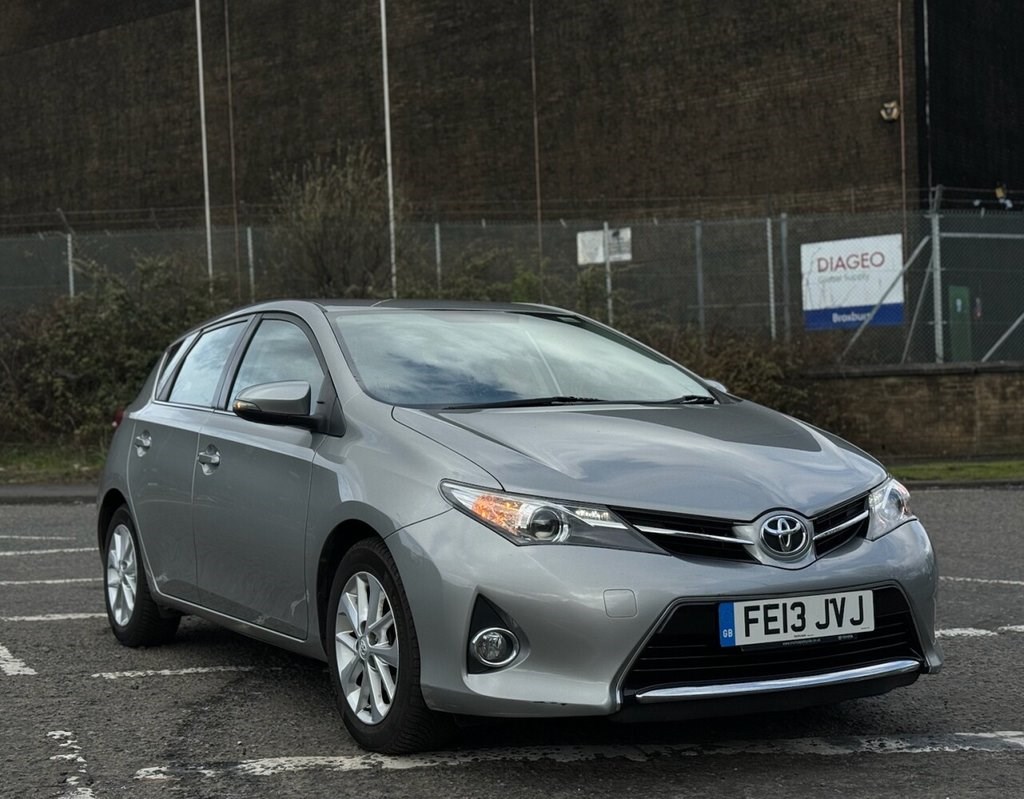 Toyota Auris Listing Image