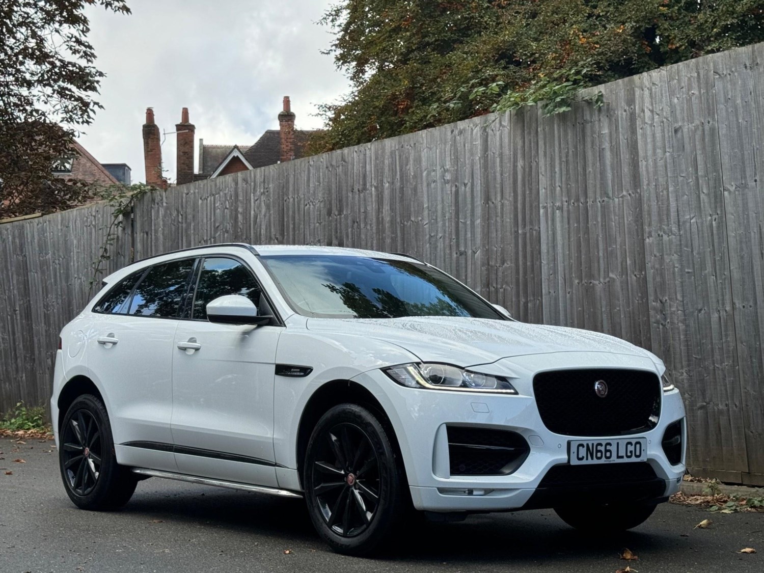 Jaguar F-PACE Listing Image